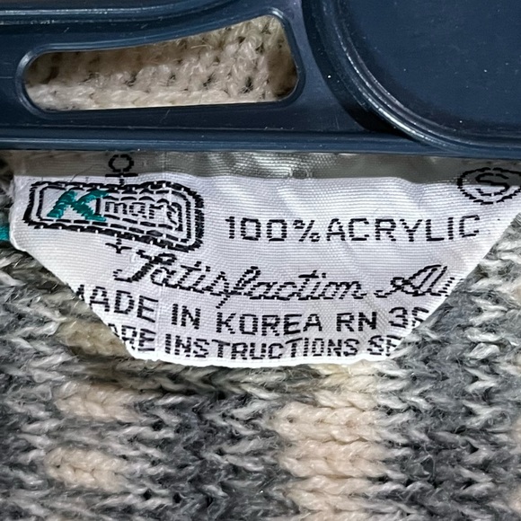 Vintage size sm Kmart sweater bell sleeves pockets grey white wood buttons - Picture 5 of 6